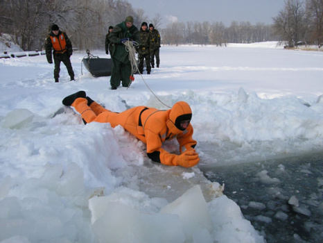 Информация для населения – что делать, если Вы провалились под лед?